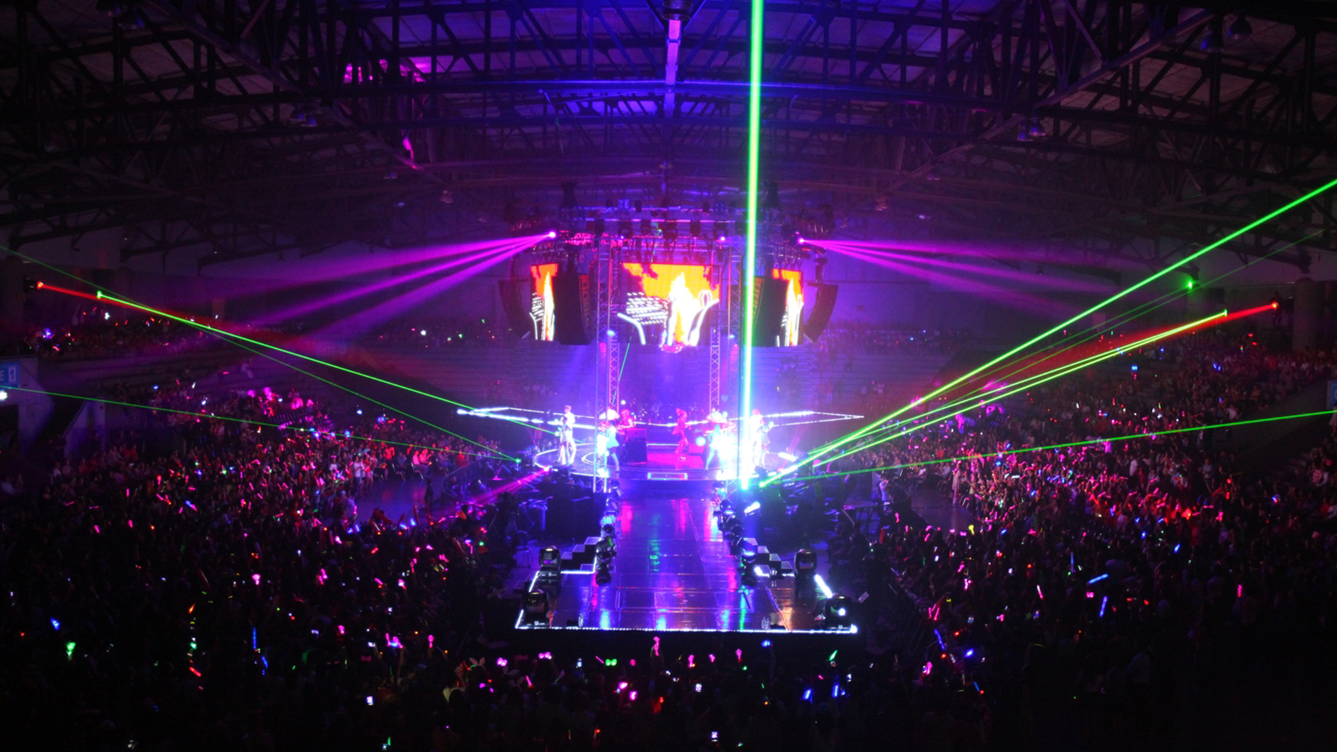 Thunderdome Tickets 2025 Josy Rozina